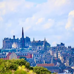 View In The Heart Of Edinburgh: Castle To Sea , Edinburgh United Kingdom
